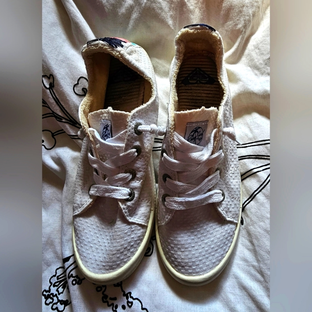 🎁3 for $10 🎁Ladies roxy shoes